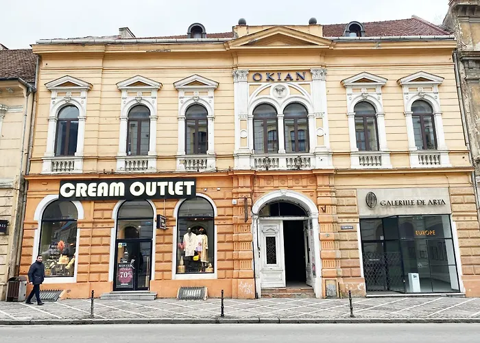 Piața Sfatului Brassai Apartments